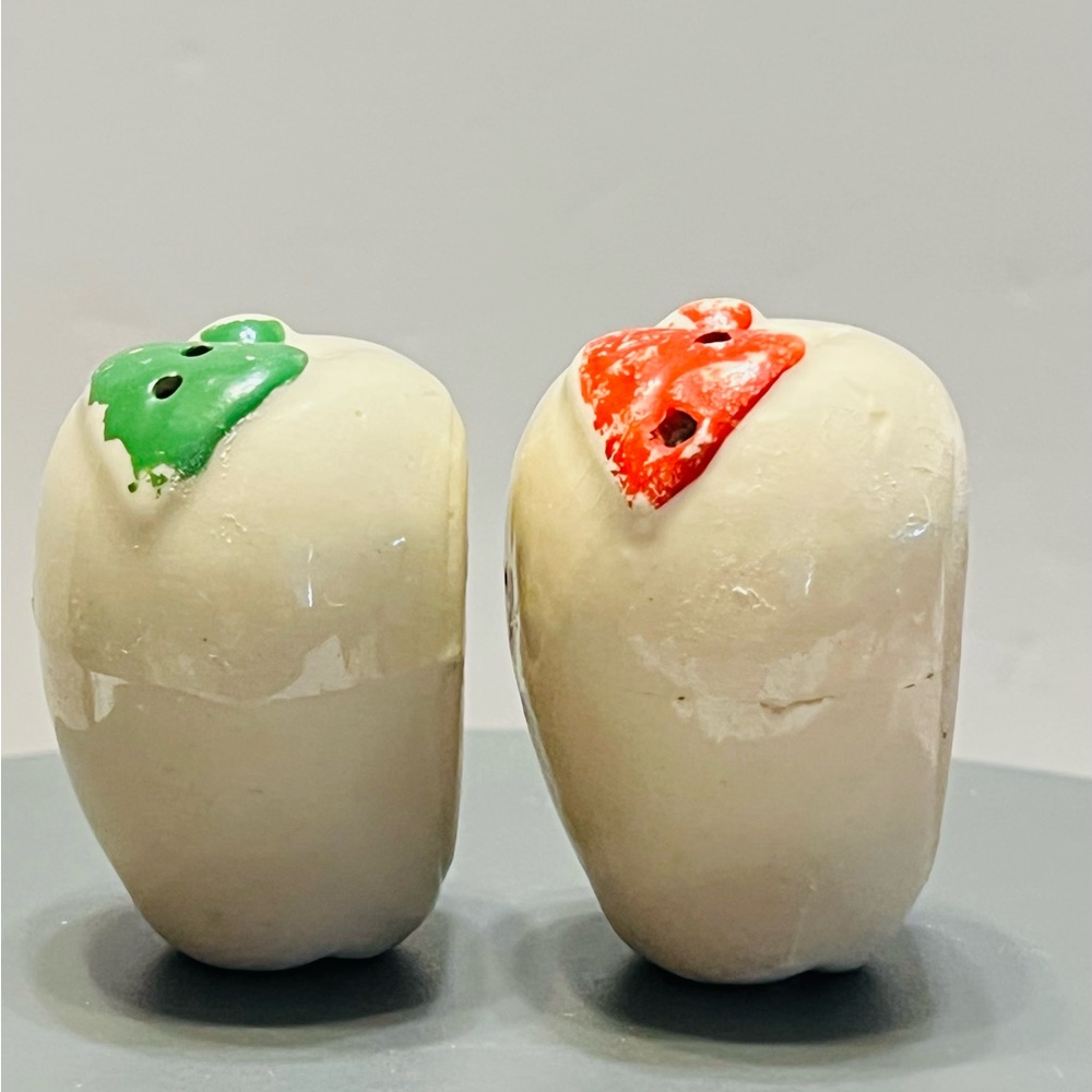 Mid Century Apple and Green/Red and cream Salt n Pepper Shakers